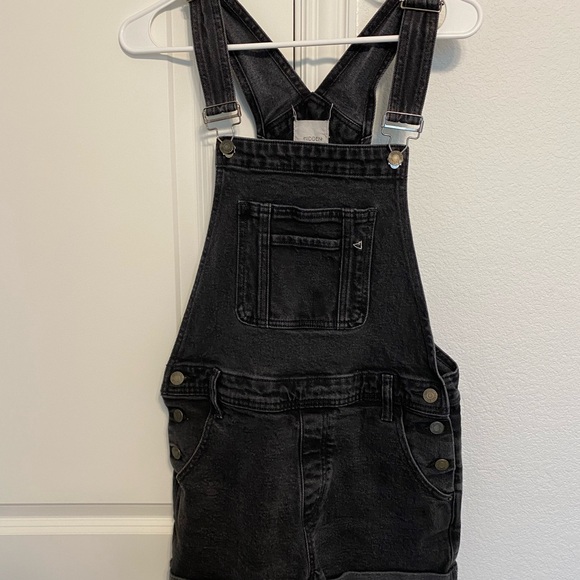 Hidden Jeans Denim - Levi's Black Denim Overalls